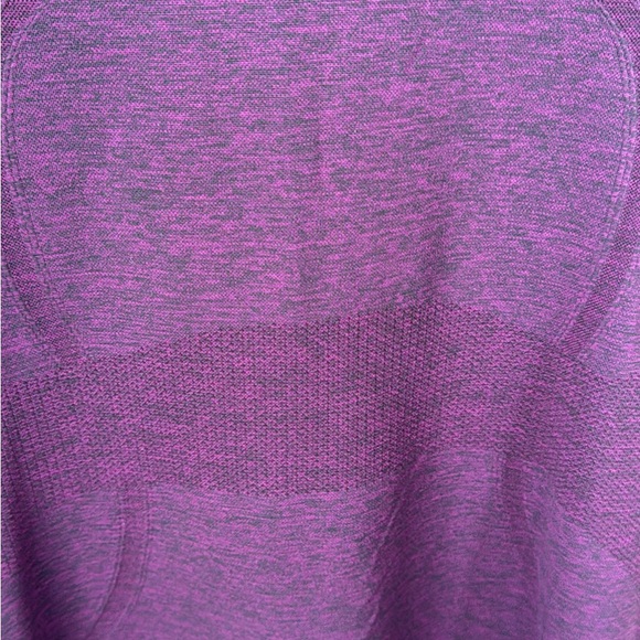 Lululemon swiftly tech short sleeve size 8 - Picture 7 of 7